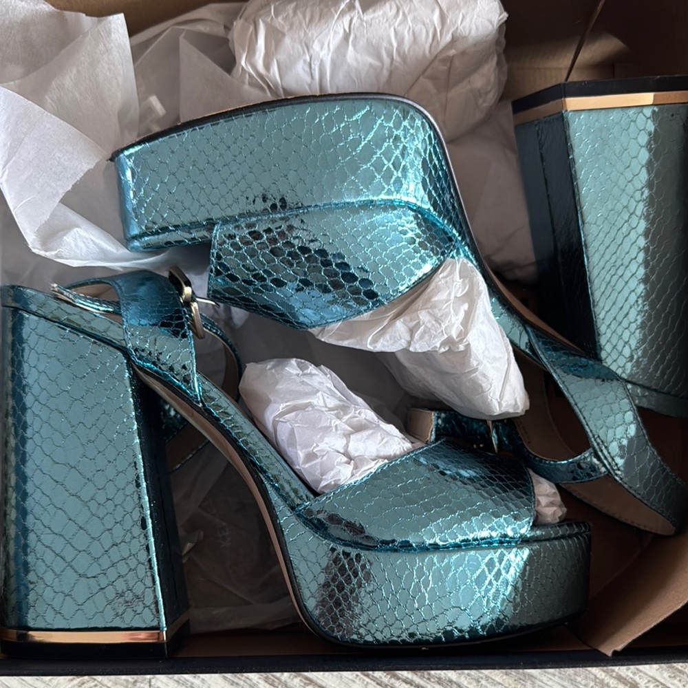 Stylish Blue Platform Heels